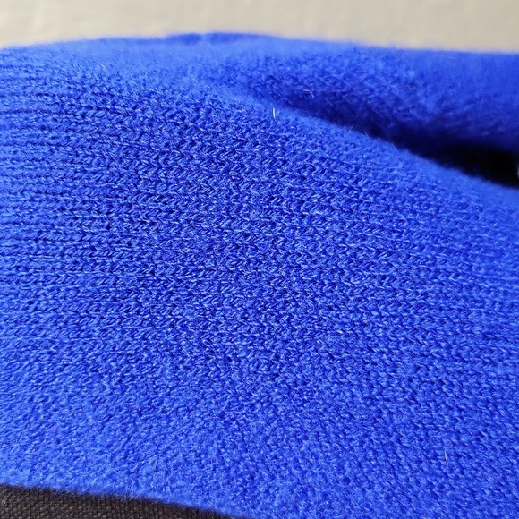 Express Royal Blue V Neck Cropped Long Sleeve Sweater - Picture 4 of 8